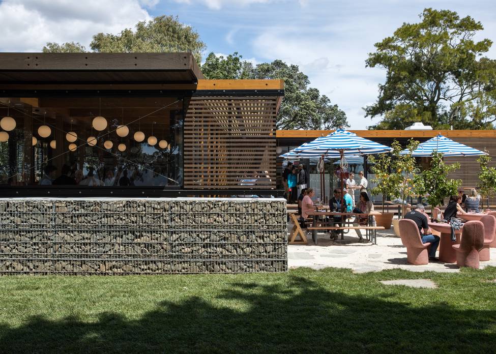 Mission Bay Pavilion restaurant
by Herbst Architects