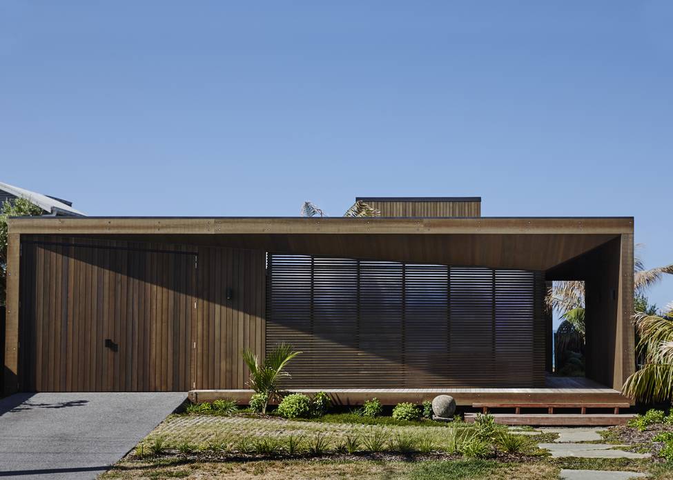 Papamoa Beach House by Herbst Architects